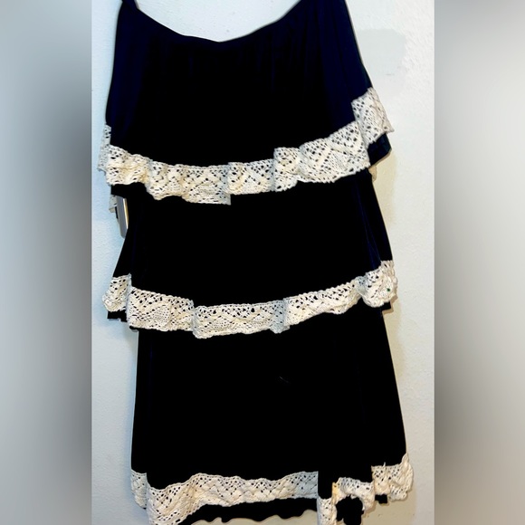 Judith March Dress. Strapless & Tiered with crochet details! Worn once! - Picture 5 of 8